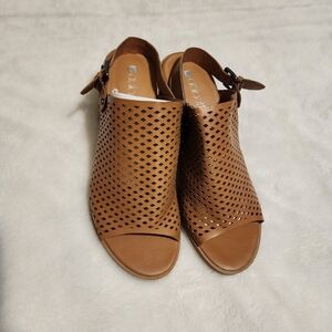 Dolcetta sandals shoes for women size 9.5